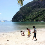 Crab Wrestling in El Nido